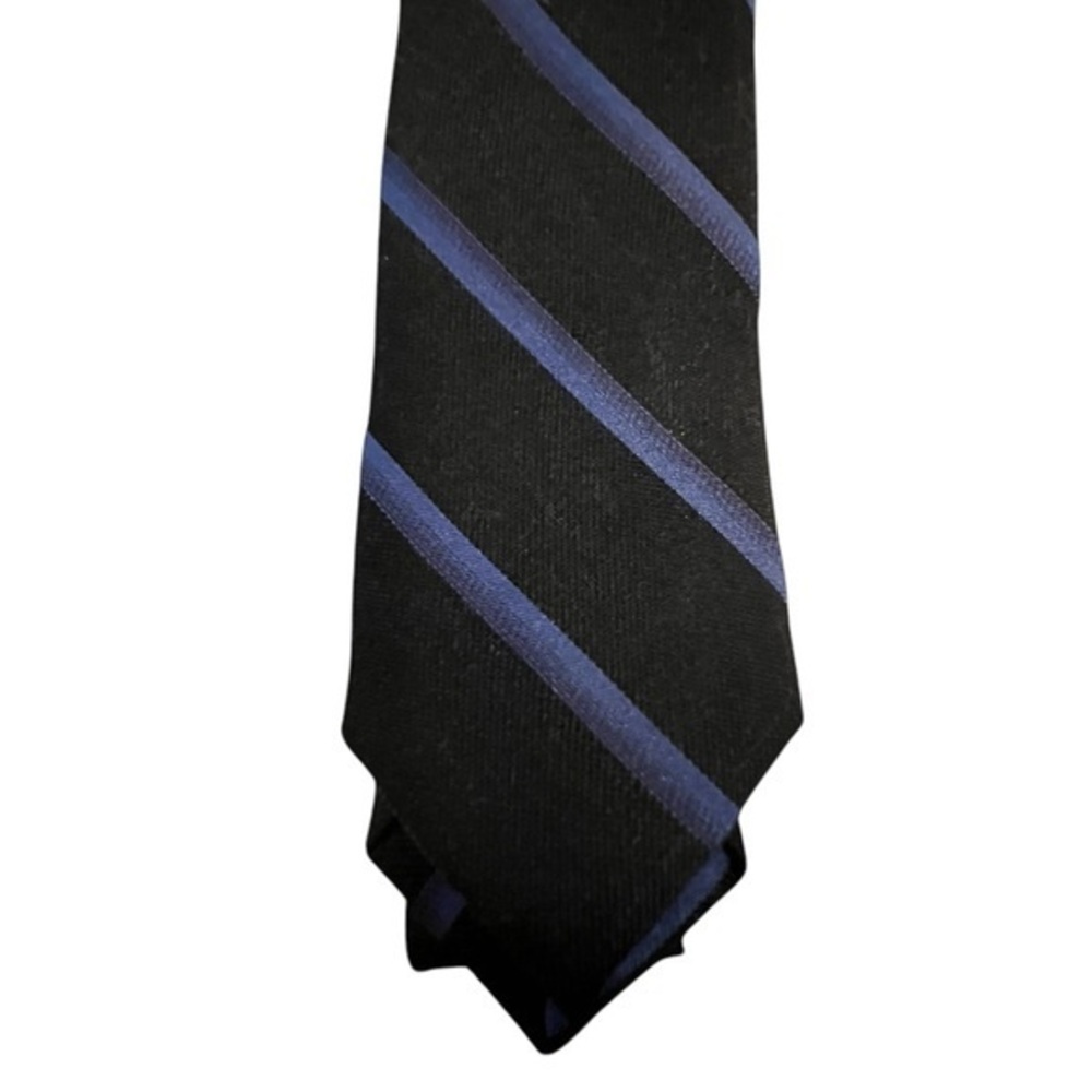 CALVIN KLEIN black & periwinkle blue striped 2” skinny silk blend tie